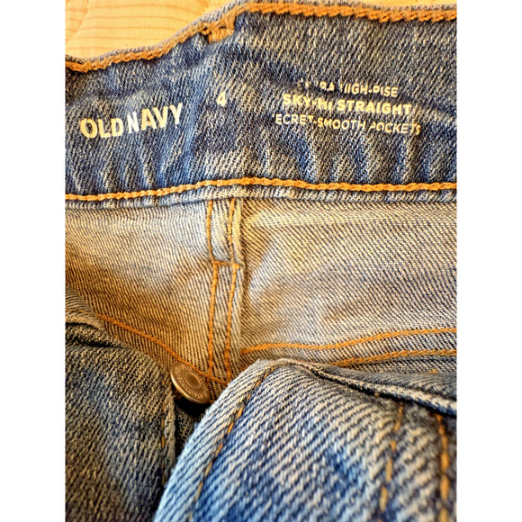 Old Navy Blue Sky-Hi Straight Extra High Rise Button Fly Distressed Jeans Sz 4 - Picture 2 of 5
